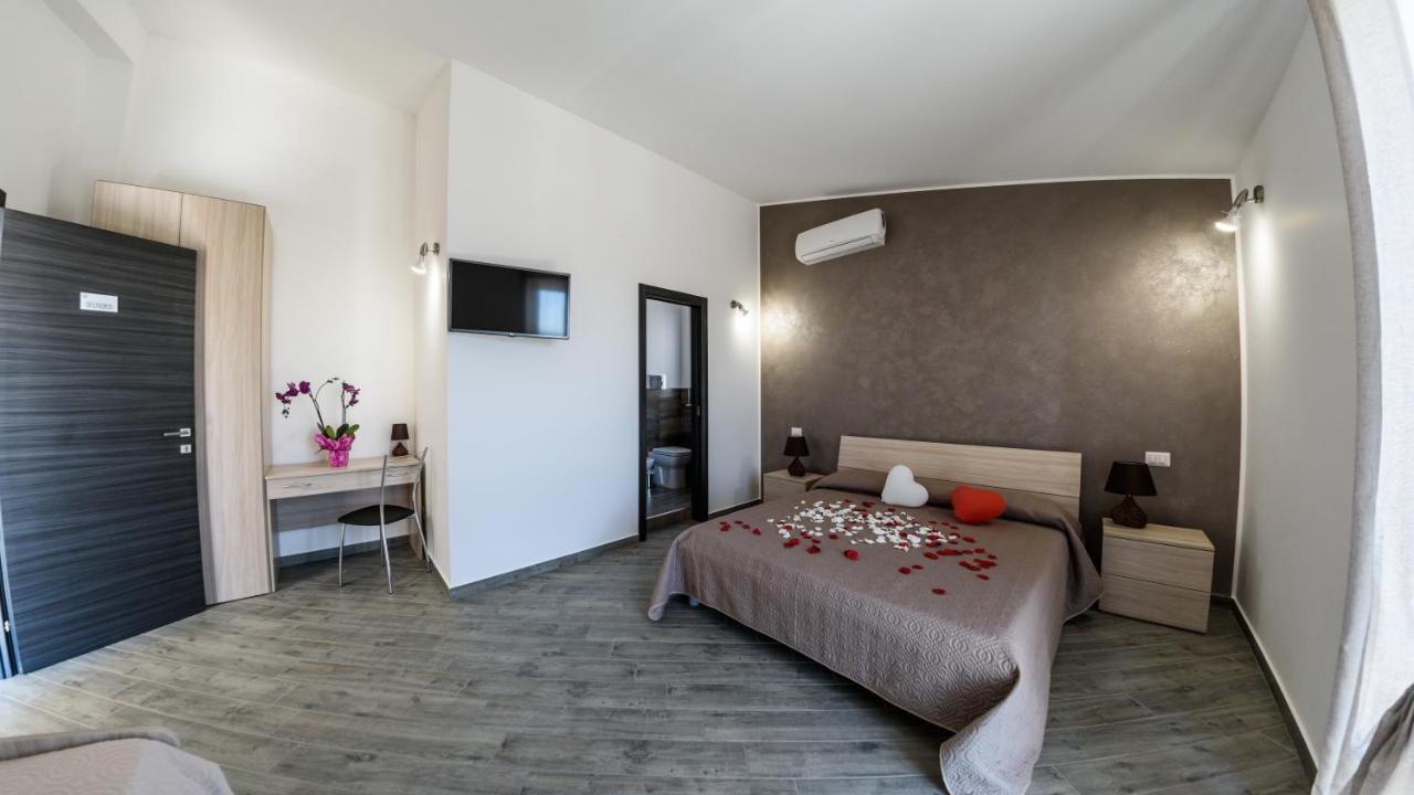 B&B Villa Fiorita 皮亚扎-阿尔梅里纳 外观 照片