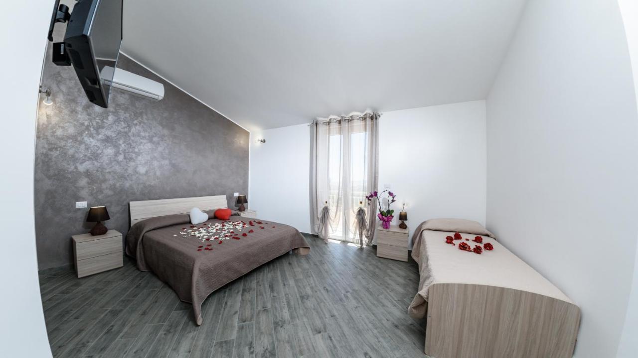 B&B Villa Fiorita 皮亚扎-阿尔梅里纳 外观 照片