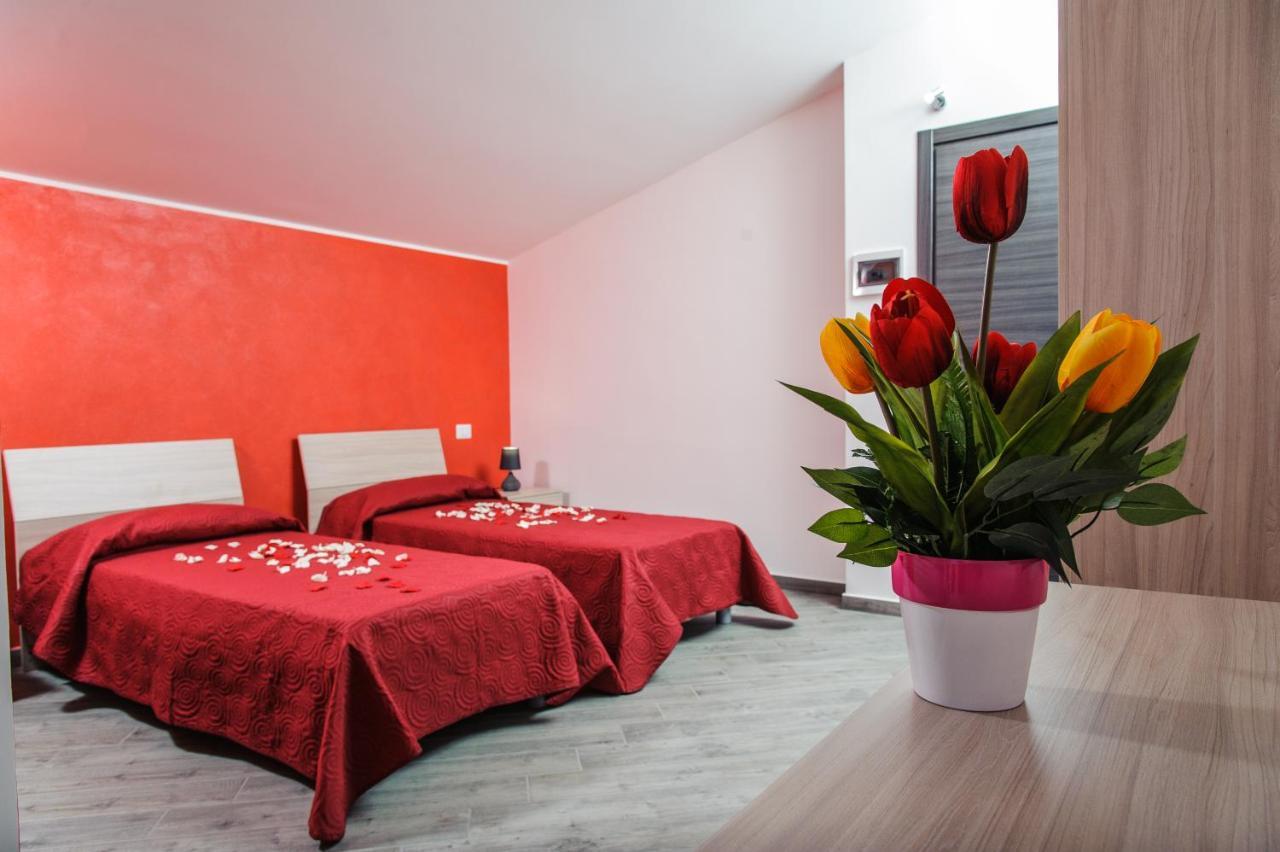 B&B Villa Fiorita 皮亚扎-阿尔梅里纳 外观 照片