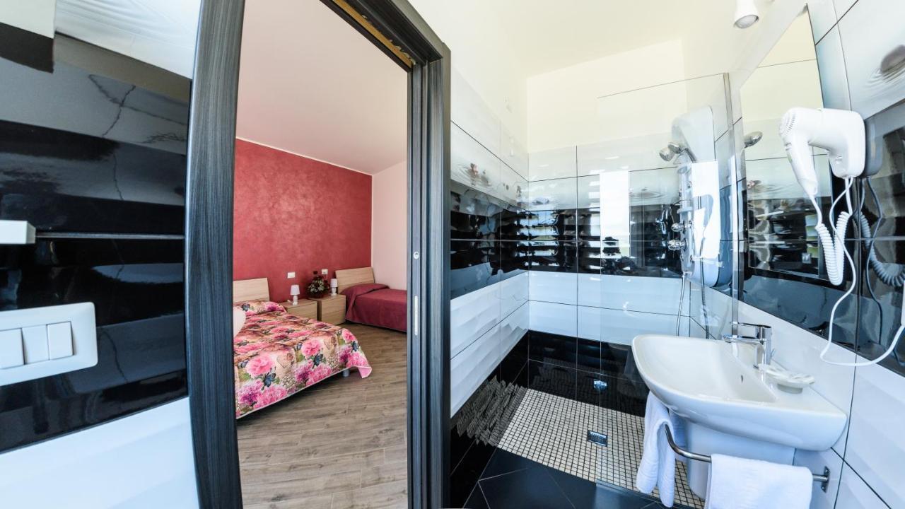 B&B Villa Fiorita 皮亚扎-阿尔梅里纳 外观 照片