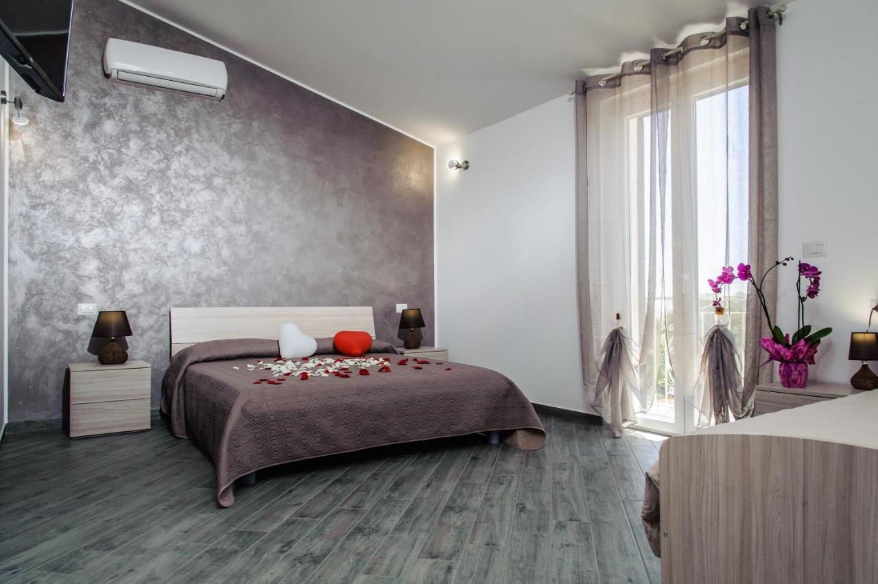 B&B Villa Fiorita 皮亚扎-阿尔梅里纳 外观 照片