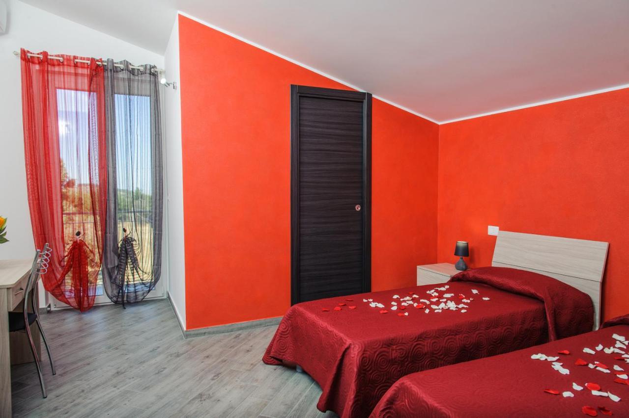B&B Villa Fiorita 皮亚扎-阿尔梅里纳 外观 照片